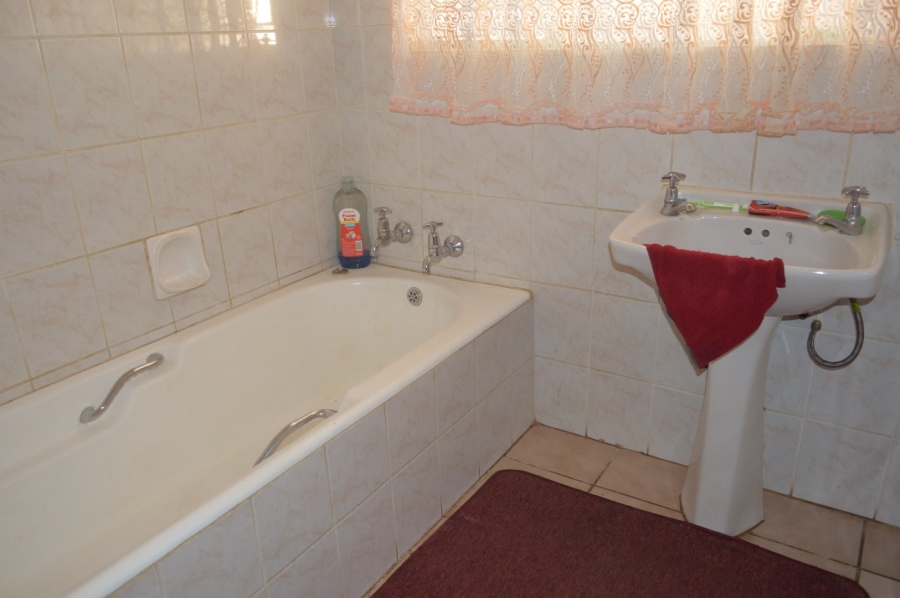3 Bedroom Property for Sale in La Hoff North West